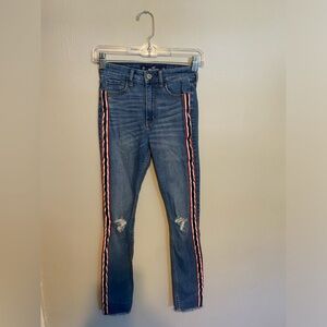 Hollister High Rise Ripped Super Skinny Jean